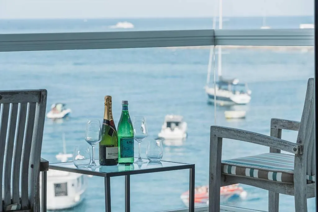 Luxury Sea View Apartment In Prime Location Saint Julian's