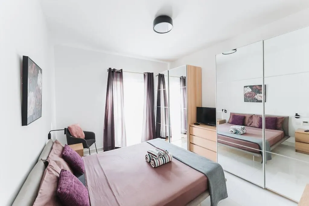 Luxury Sea View Apartment In Prime Location Saint Julian's
